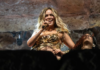 Karol G conquista Coachella con un show histórico lleno de orgullo latino