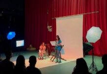 Viven la experiencia del teatro desde el escenario con obra “Plagio de Palabras”