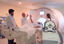 Nueva tecnología en México elimina el temblor por Parkinson sin cirugía