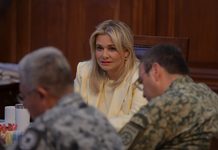 Maru Campos supervisa estrategias para mantener la seguridad durante Mesa de Construcción de Paz