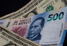 Dólar supera los 17.80 pesos y el peso mexicano se debilita este lunes