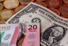 Peso mexicano cae más de 1% frente al dólar este 23 de septiembre