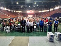 Entrega Gobierno del Estado apoyos alimentarios a adultos mayores en la capital