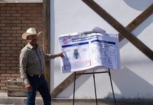 Entrega diputado Arturo Zubía kits preventivos contra el gusano barrenador del ganado