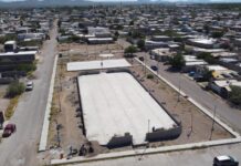 Supervisa Arturo Zubía avances en la deportiva Jardines del Desierto