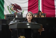 Propone Nancy “La China” Frías evitar que ser policía sea motivo para negar un crédito